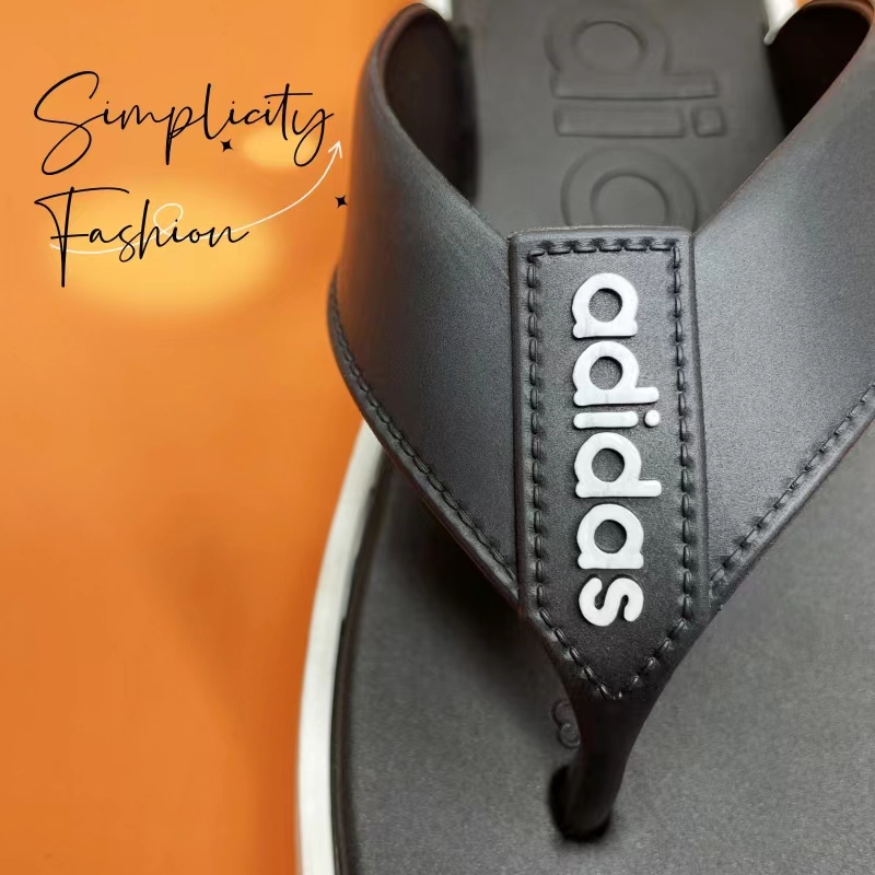 สไตล์ใหม่Adidasรองเท้าแตะผู้ชายสไตล์สปอร์ตนุ่มและสวมใส่สบาย(แนะนำลูกค้าเพิ่มอีก1-2ไซส์)