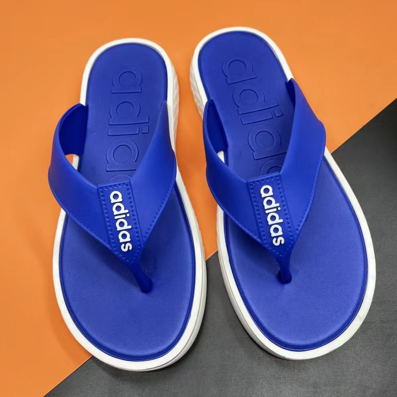 สไตล์ใหม่Adidasรองเท้าแตะผู้ชายสไตล์สปอร์ตนุ่มและสวมใส่สบาย(แนะนำลูกค้าเพิ่มอีก1-2ไซส์)