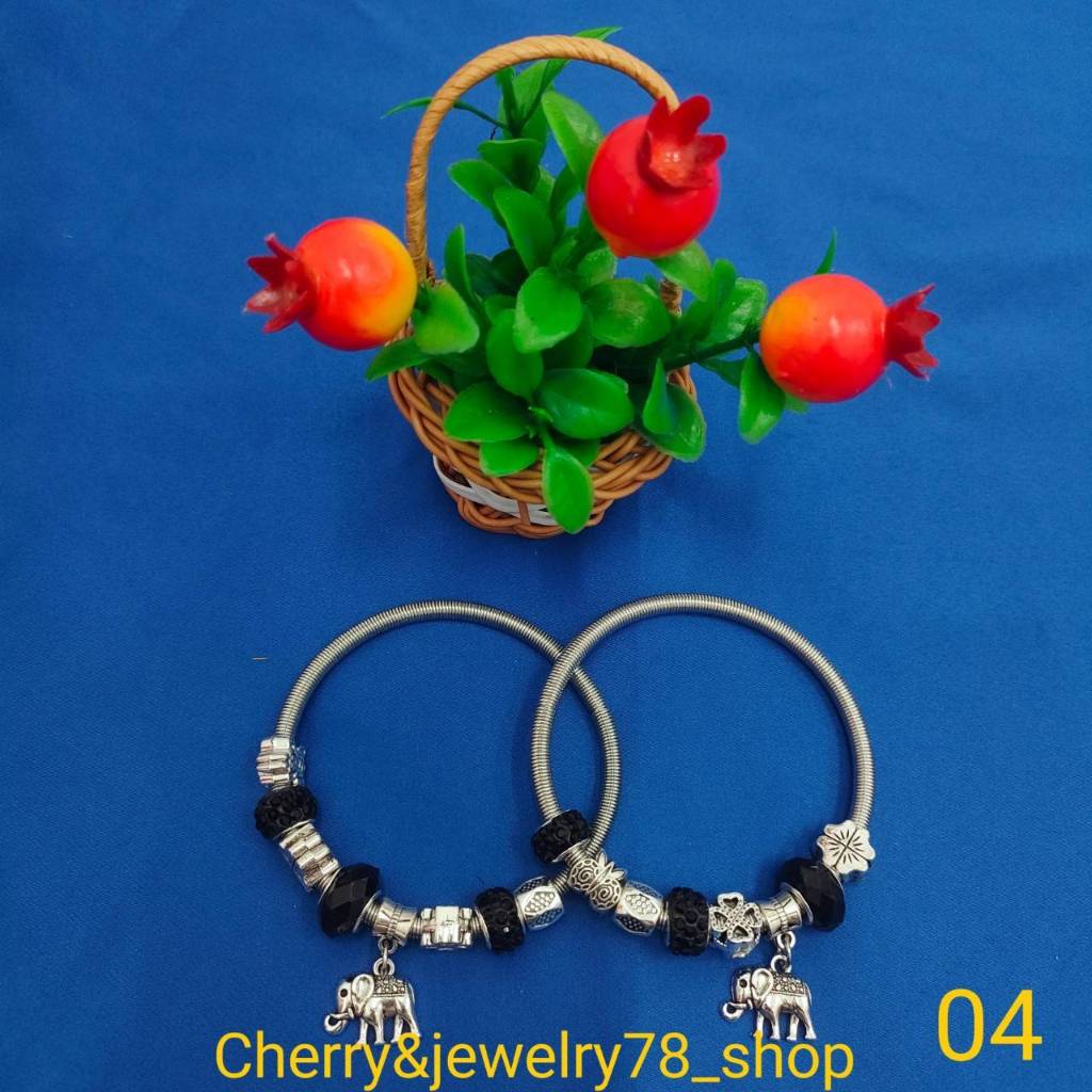 กำไลข้อมือ  เพนโดร่า ลายช้าง เม็ดพลอยสี ราคาถูกที่สุดมีหลายแบบให้เลือก สินค้าพร้อมจัดส่งจากประเทศไทย