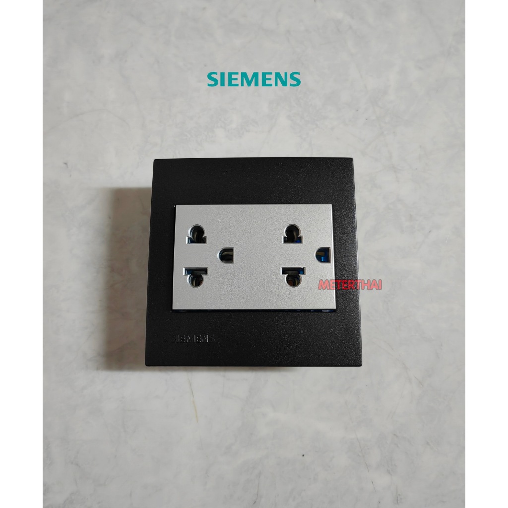 SIEMENS ชุดปลั๊กกราวด์คู่สีเงินพร้อมหน้ากาก 3x3 สีดำ