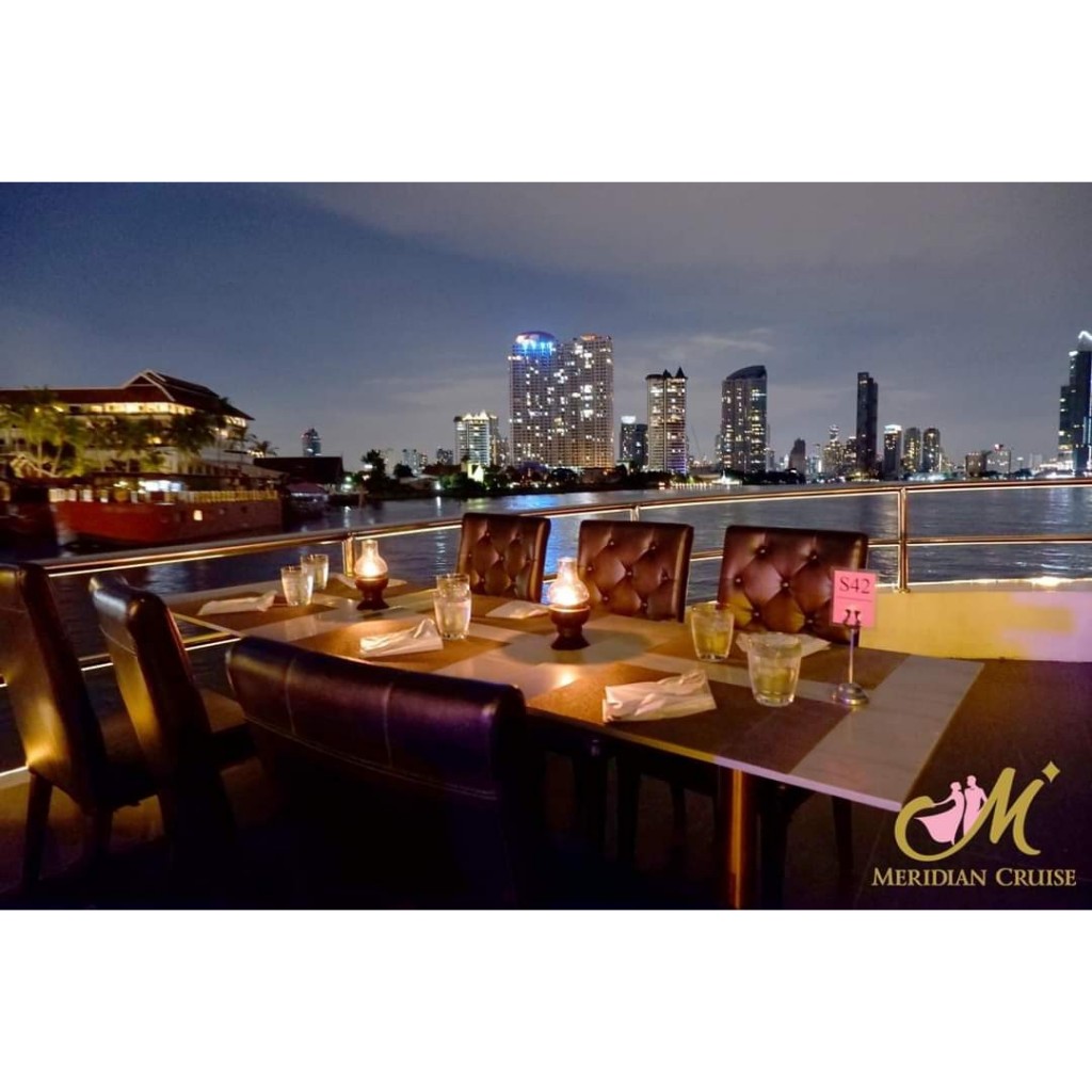 ( ท่าเรือไอคอนสยาม ) บัตรล่องเรือดินเนอร์ + บุฟเฟ่ต์นานาชาติ + กุ้งแม่น้ำเผา + แซลมอน เรือ MERIDIAN ลำที่ 1
