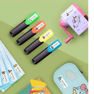 NameTag™ สติกเกอร์ชื่อกันน้ำ ติดปากกา ดินสอ กล่องข้าว ขวดน้ำ PVC Premium