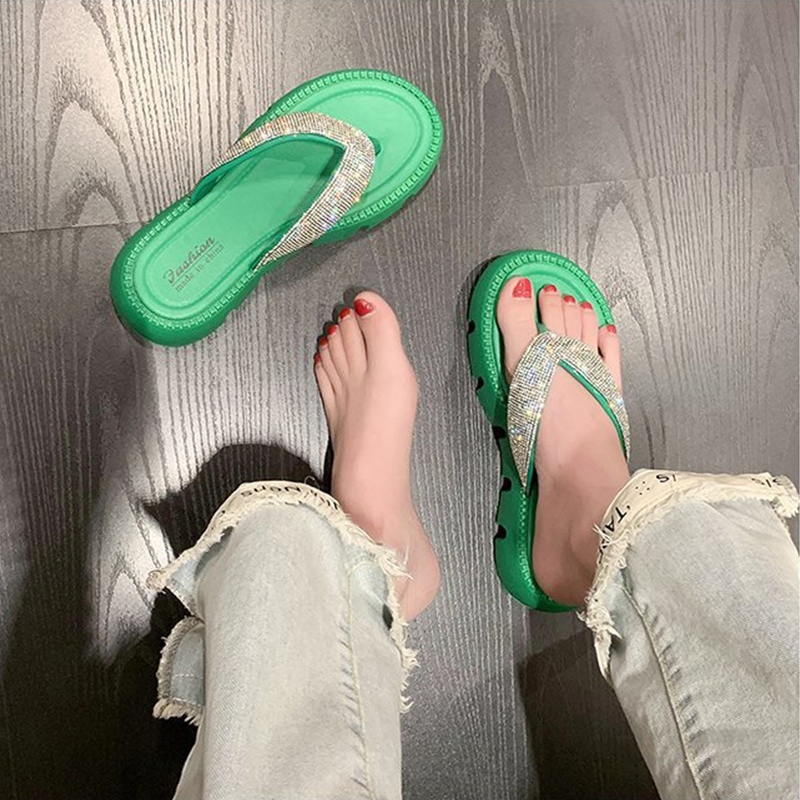 GFShop พร้อมส่ง รองเท้าแตะหูหนีบแฟชั่น ทรงเสริมความสูงสาวๆตัวเล็กห้ามพลาดใส่แล้วอย่างเข้า วัสดุยางใส่สบายแถมลูกเล่นด้วยเ