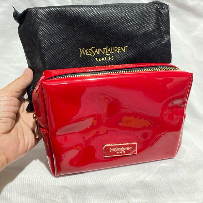YSL Beaute Makeup Bag Pouch - หนังแก้วสีแดง+ถุงผ้า สวยตัดเย็บดีค่ะ