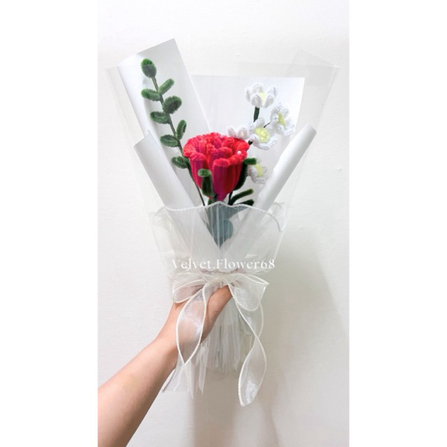 (พร้อมส่ง) ช่อดอกกุหลาบสีแดงM ช่อดอกไม้ประดิษฐ์ลวดกำมะหยี่ โทนพาสเทล