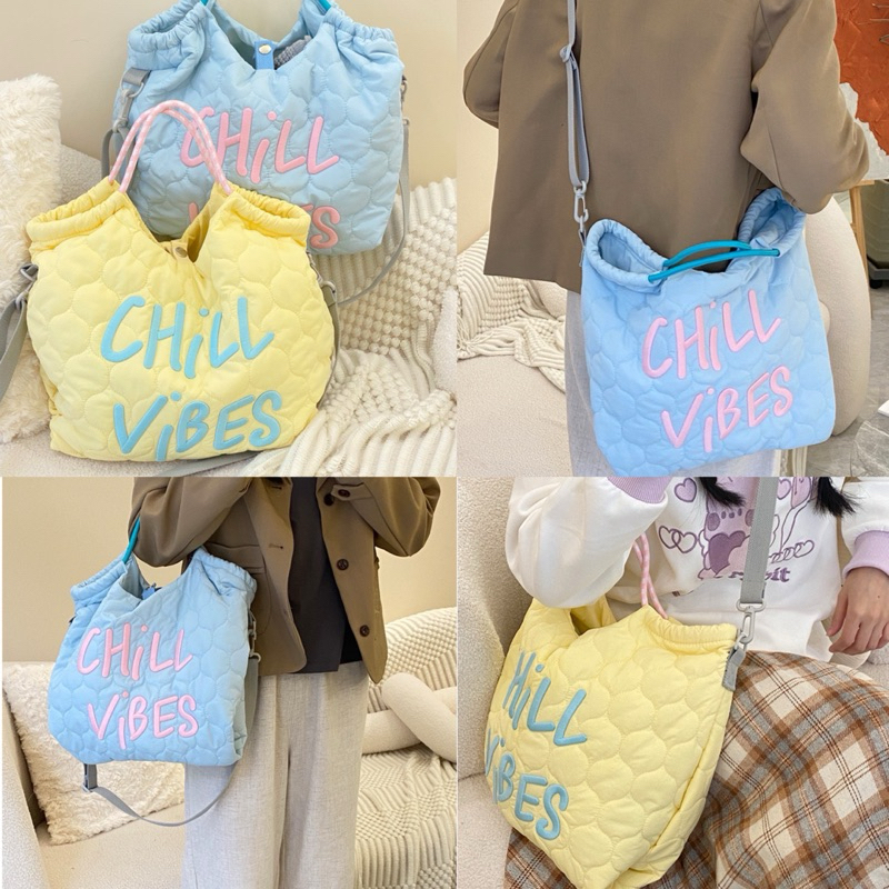 กระเป๋าผ้านุ่ม ปัก Chill Vibes มี 2 สี