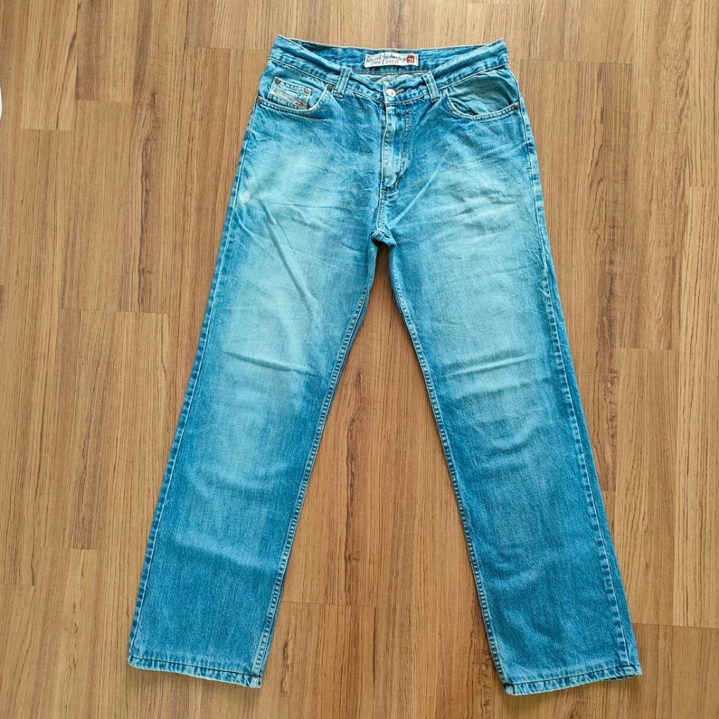กางเกงยีนส์ แบรนด์  DIESEL ผ้าฟอก นุ่ม สวย ไม่ยืด (W31-32)