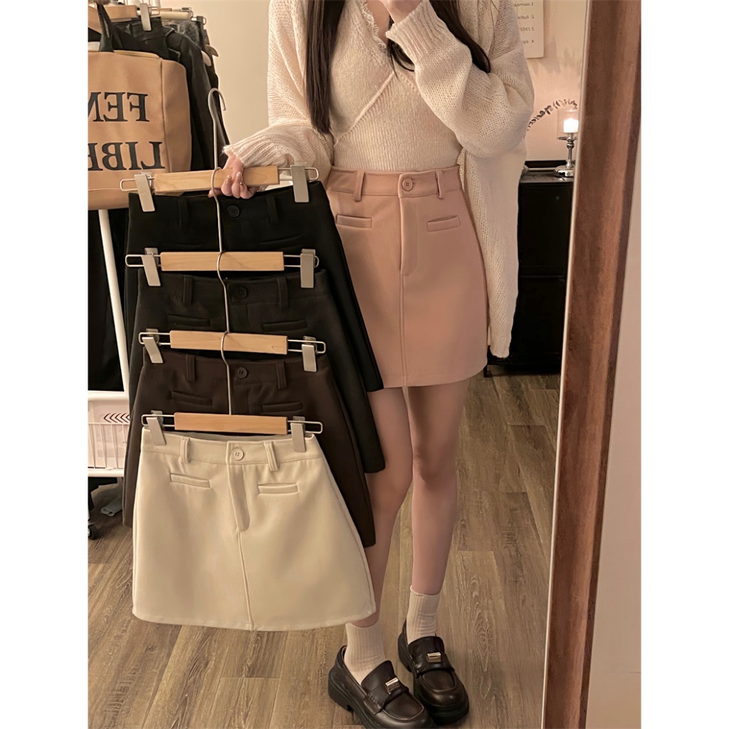 พร้อมส่ง กระโปรงผ้าวูล กระโปรงสั้นทรงเอ แต่งกระเป๋าหน้า สไตล์เกาหลี ญี่ปุ่น ใส่สบาย ไม่คัน