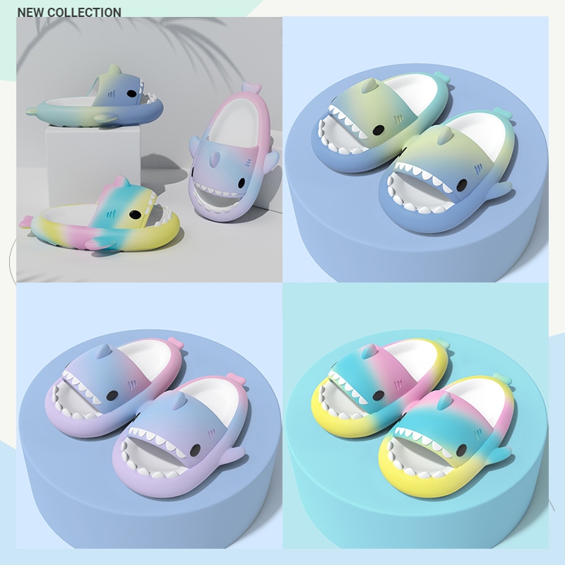 Swayy น่ารัก รองเท้าแตะแฟชั่นน้องปลาฉลามสีพาสเทลมี 3 สี พื้นนุ่มน้ำหนักเบาใส่ได้ทั้งเด็กเล็กและผู้ใหญ่สายแฟชั่นห้ามพลาด