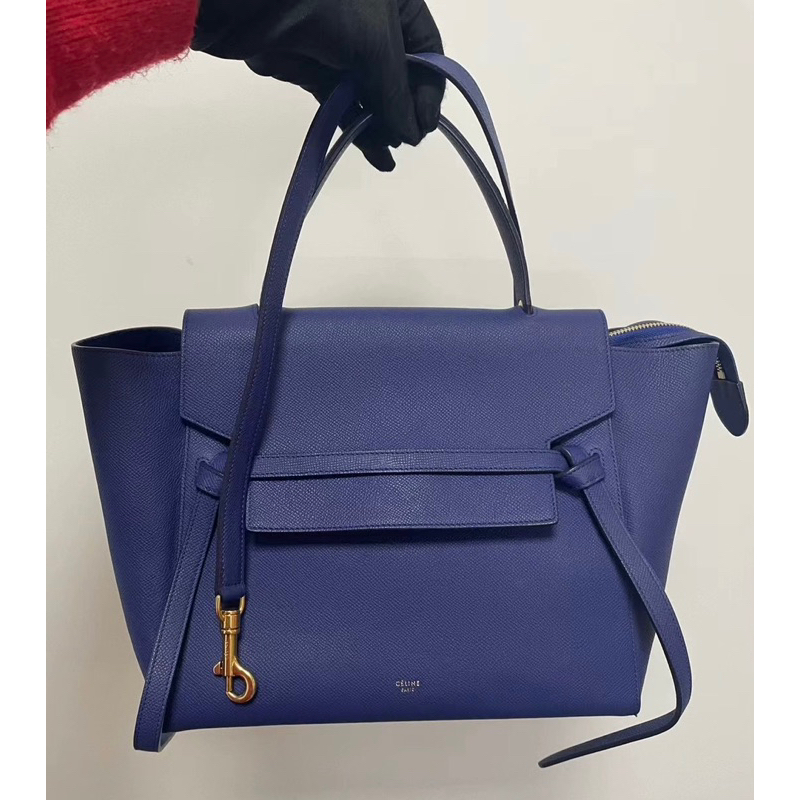 กระเป๋า Celine Belt Bag Size Micro สีน้ำเงิน (used like new) สอบถามก่อนสั่งซื้อนะคะ