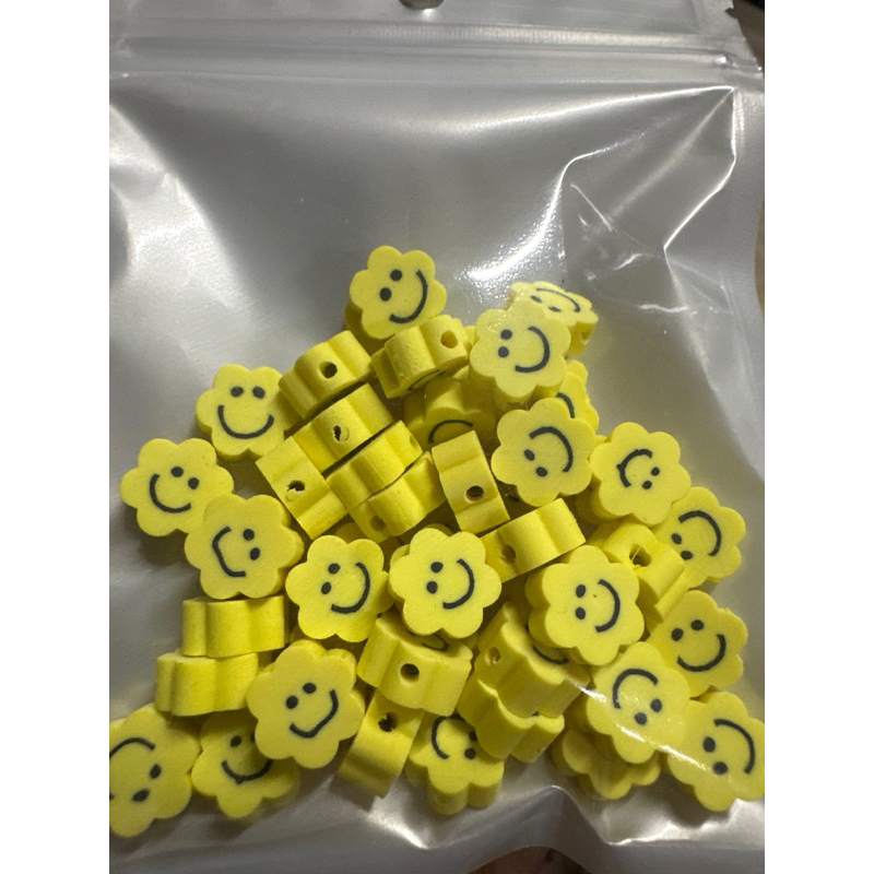 ลูกปัดตกแต่งสวยๆดินโพลิเมอร์50ชิ้น25 บาท