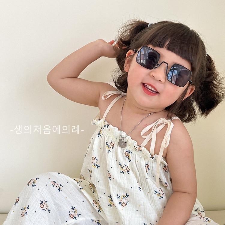 [รุ่นDro436】"แว่นตากันแดด ทรงสี่เหลี่ยมวินเทจ แว่นเด็กและผู้ใหญ่ใส่ได้