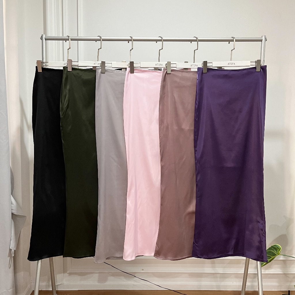 Atipashop - Kahlli satin skirt 0263 กระโปรงยาวผ้าซาติน