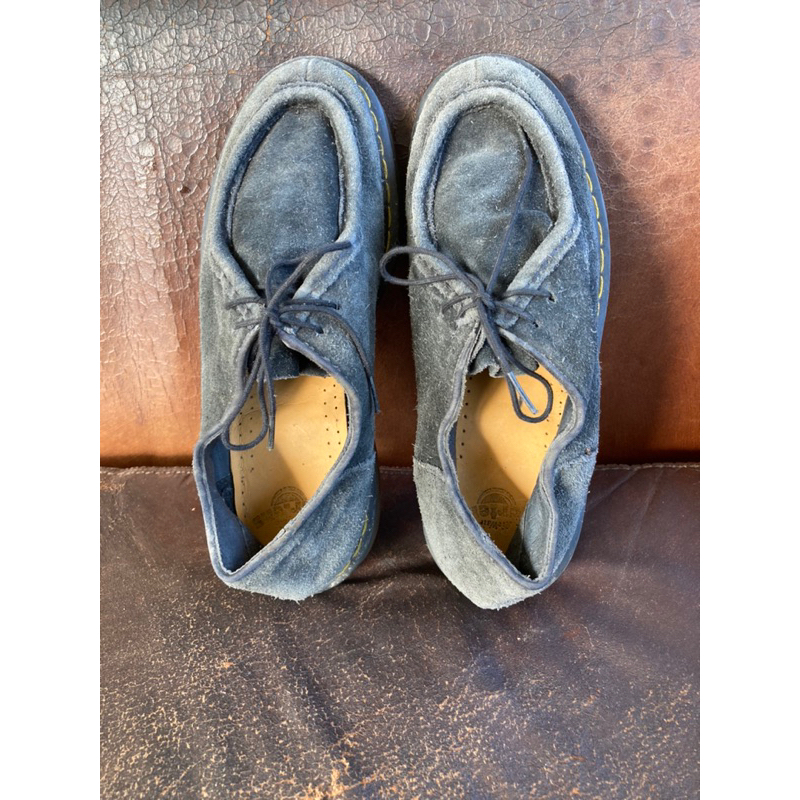 Dr . Martens หนังกลับแท้