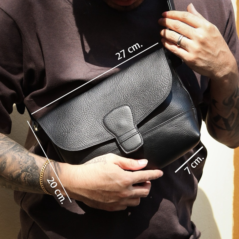 กระเป๋าสะพาย กระเป๋าคาดอก หนังแท้  รุ่น Ricco cross bag
