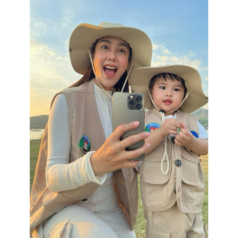 ชุดแคมป์ปิ้ง ครอบครัว เด็ก ผู้ใหญ่สีกากี
