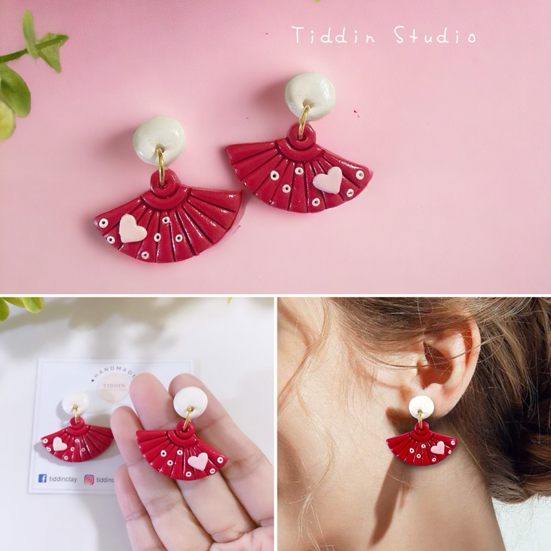 ต่างหูพัดตรุษจีนทรงคว่ำ แป้นสีขาว  Size 3*3 Cm. แบบห้อย งานแฮนด์เมด น้ำหนักเบา โดนน้ำได้ สำหรับคนแพ้ง่ายใส่ได้