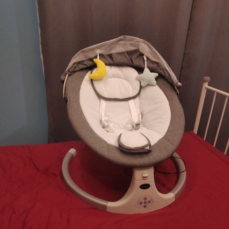 Saker เปลไกวอัตโนมัติ