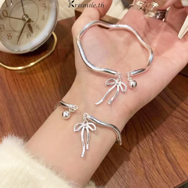 COD-ในไทย💖สร้อยข้อมือ สีพื้นประดับโบว์ ปรับขนาดได้เปิด น่ารักหวาน ไม่ทําให้แพ้ง่าย สไตล์เกาหลีเรียบง่าย สำหรับผู้หญิง-Kr