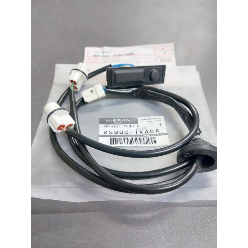 สวิทช์ฝากระโปรงท้าย NISSAN JUKE F15 25380-1KA0A