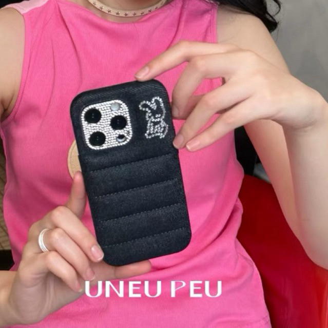 Denim puff case from Uneupeu เคสยีนส์นิ่มติดเพชรจากแบรนด์ Uneupeu