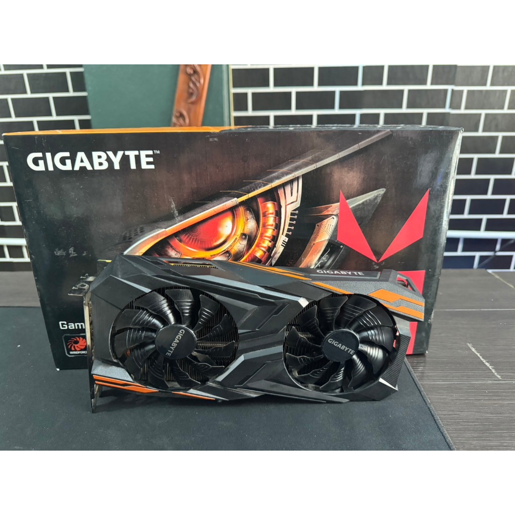 GIGABYTE Radeon RX VEGA 64 GAMING OC 8G มือสอง