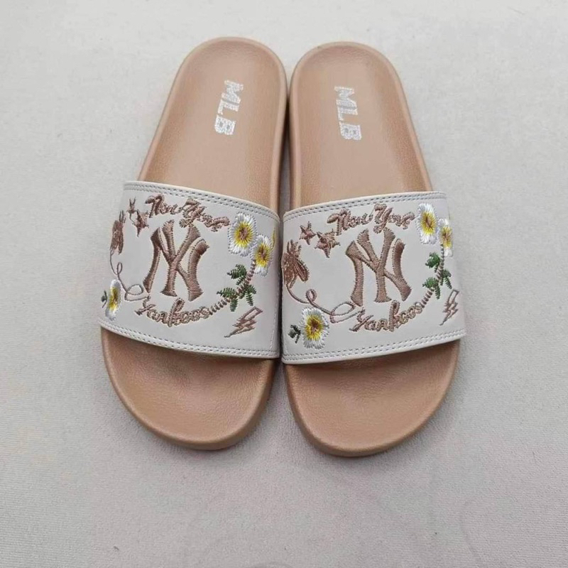 รองเท้าแตะ MLB งานปัก