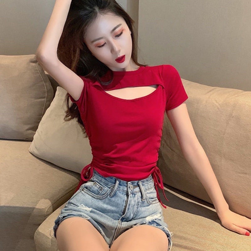 เสื้อครอปเว้าอก รูดข้าง งานแฟชั่นเกาหลี พร้อมส่งจากไทย
