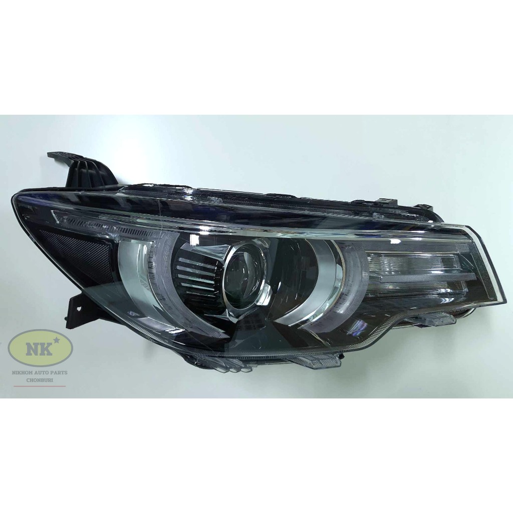 ไฟหน้า MG ZS ปี 13'-19' (ราคาต่อข้าง)