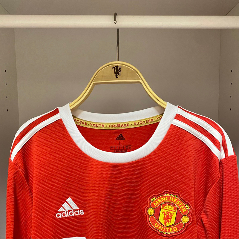 ไม้แขวนเสื้อ 1 ไม้ สลักโลโก้ฟุตบอล ไม้หนา ทากันเสี้ยน มีกันลื่น ตะขอหมุนได้360 ซื้อ10แถม1 ราคา ถูกที่สุด ดีลบีเคเค แกลเลอรีภาพที่ 7