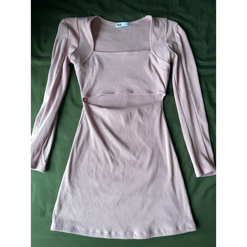 Zara Dress ชุดเดรสสั้นสีชมพู