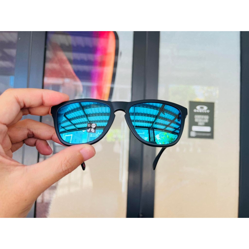 Frogskins Matte Black/Prizm Sapphire ของแท้​ ประกัน​ศูนย์​ 2 ปี
