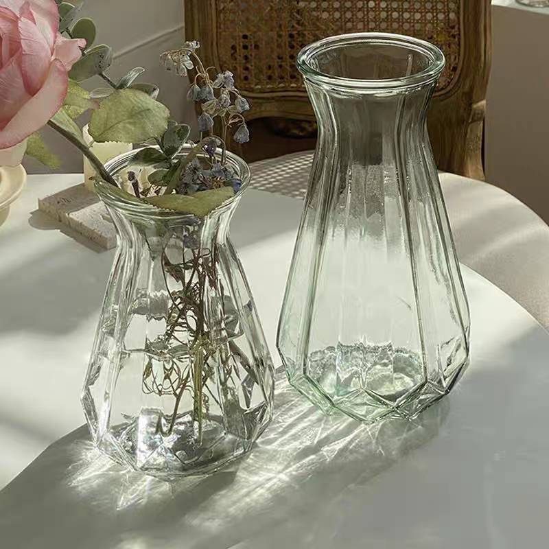 พร้อมส่งในไทย แจกันแก้วสุดน่ารัก ตกแต่งห้องนั่งเล่น ทรงเพรช