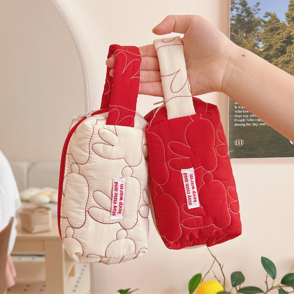 กระเป๋าเครื่องสำอางค์ จุของได้เยอะ แบบพกพา ลายกระต่ายน่ารัก Rich Rabbit Bag กระเป๋าเก็บของ