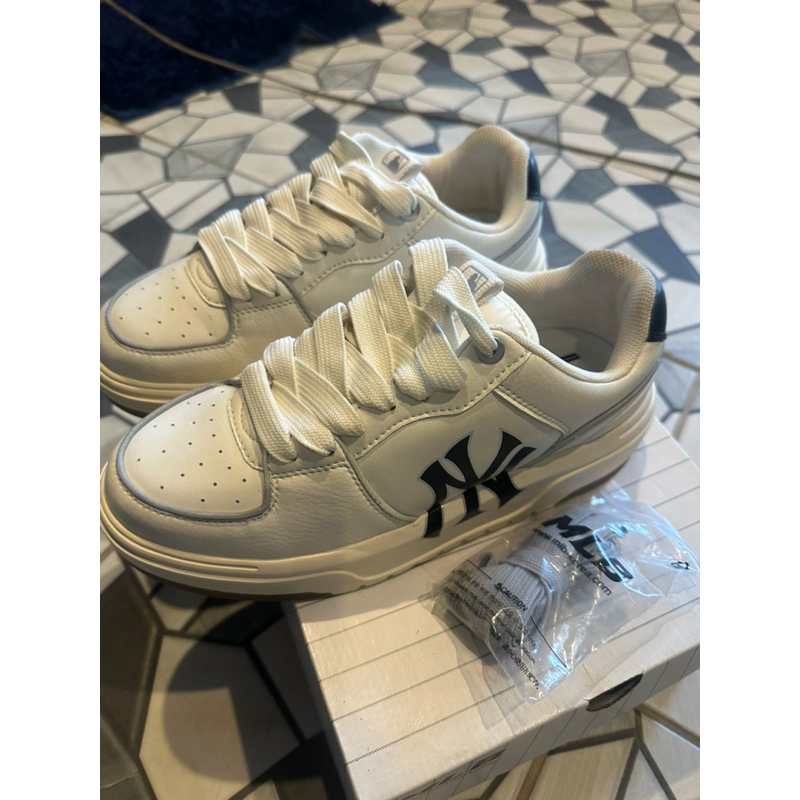 รองเท้า Mlb มือสองสภาพ 99%