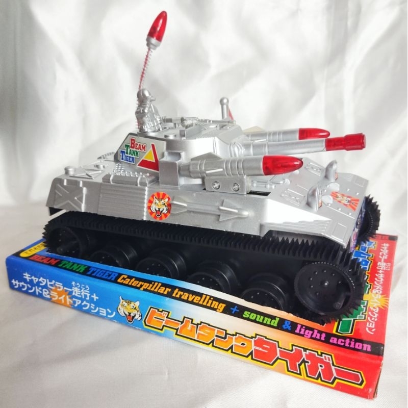 ของเล่น ของสะสม รถถัง 2015 Command corps BEAM TANK TIGER Caterpillar travelling + sound &amp; light action ญี่ปุ่นมือสอง