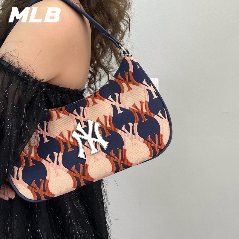 MLB กระเป๋าสะพาย ลายสี่เหลี่ยมขนมเปียกปูน Cross Body Shoulder Bags