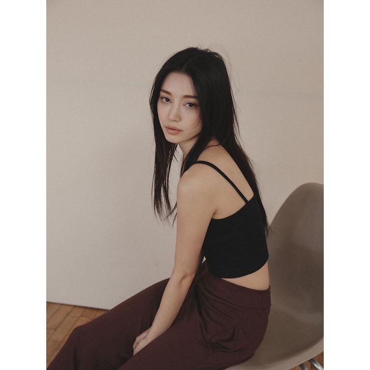SIEUN : เสื้อครอปสายเดี่ยว ผ้าร่อง สีพื้น #SI031