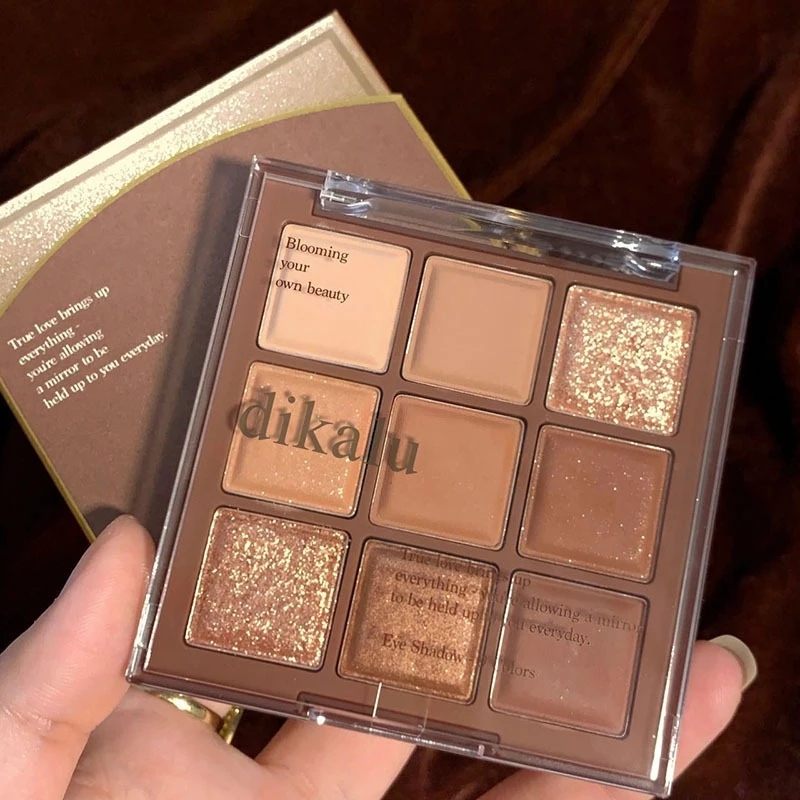 Dikalu eyeshadow (DKL901) อายแชโดว์ พาเลทตา 9 สี เนื้อดินน้ำมัน เนื้อใยไหม ประกายชิมเมอร์ สีสวย ติดทน กันน้ำ กันเหงื่อ
