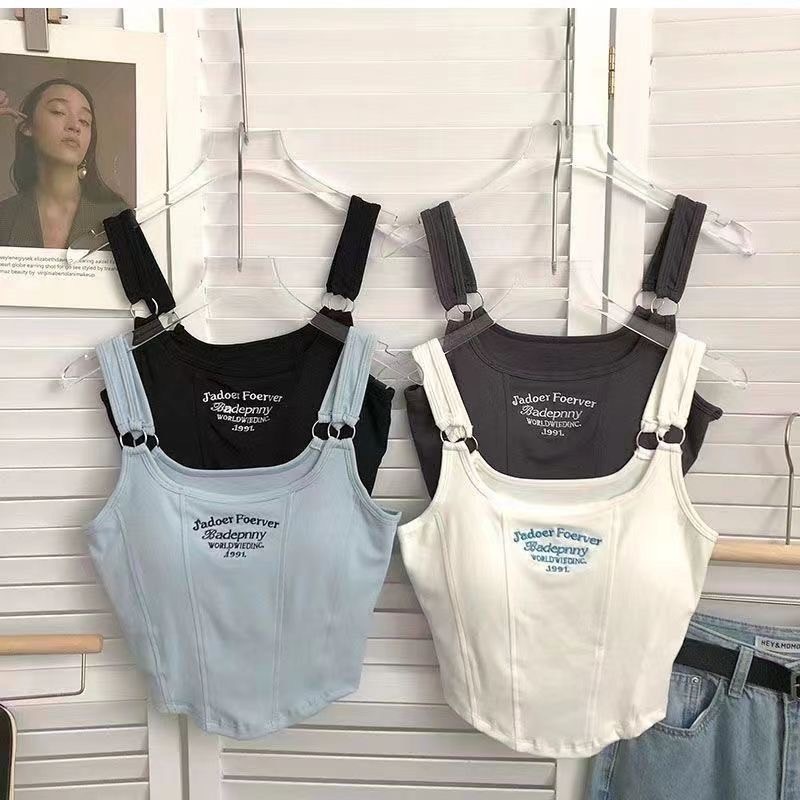 มาใหม่เสื้อกล้ามแฟชั่น B-106 เสื้อกล้ามสายเดี่ยว สไลต์Y2K ทรงสวย ปักลายอักษร มีฟองน้ำในตัว