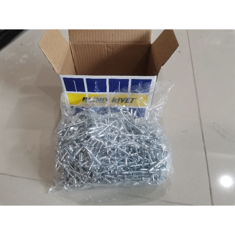เวทเบอร์​4-4สีอลูมิเนียม​(หัวสั้น)ใช้กับงานต่างๆกระจกอลูมิเนียม​เหล็กหรือซ่อมแซมอุปกรณ์​ต่างๆคงทนแข็งแรงกล่องละ1000ตัว