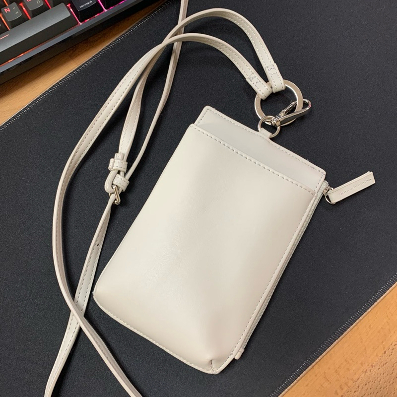 กระเป๋ามือสองตู้ญี่ปุ่น กระเป๋าคล้องคอ ใส่โทรศัพท์ได้ LBC