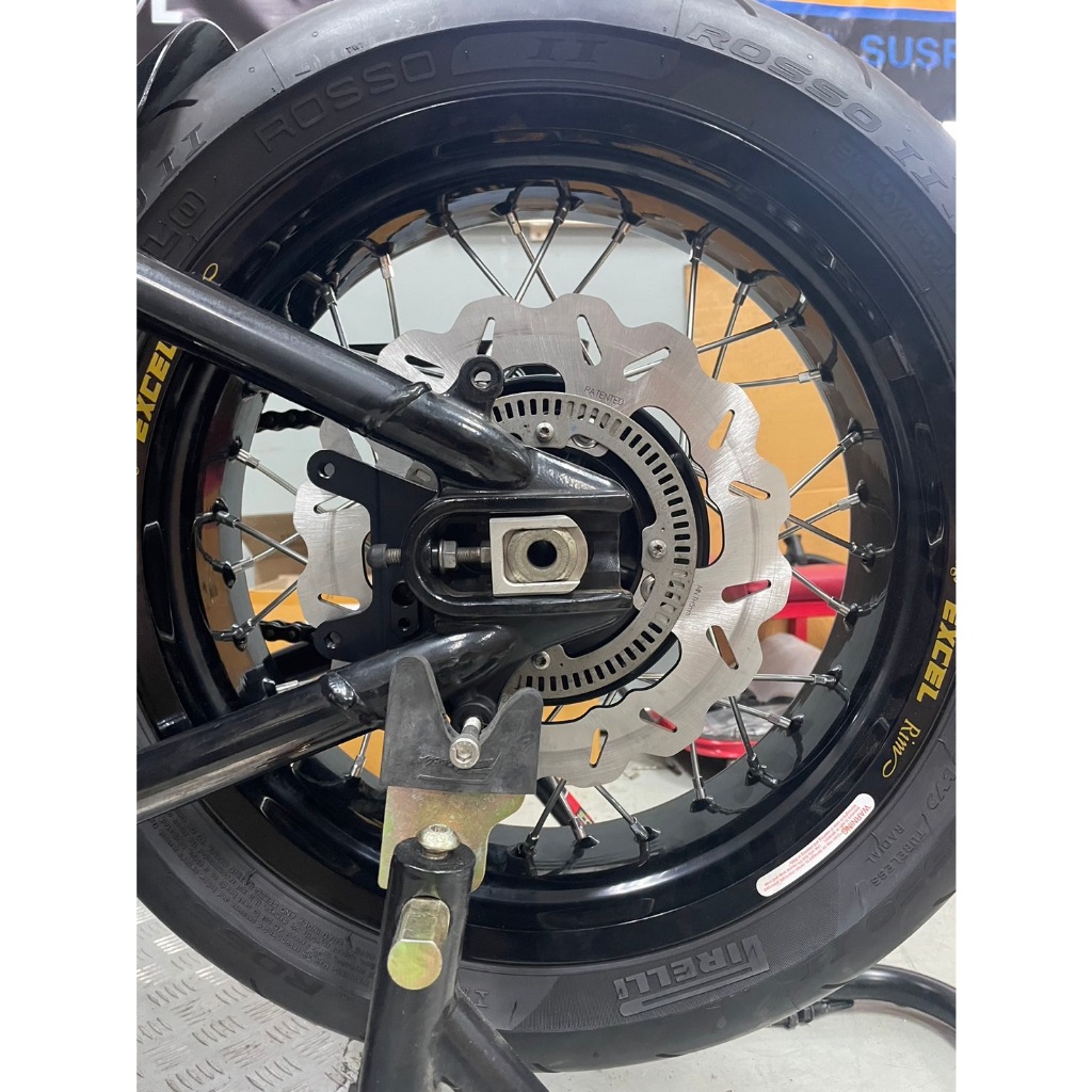 จานเบรคหลัง Galfer ใส่ Triumph LC