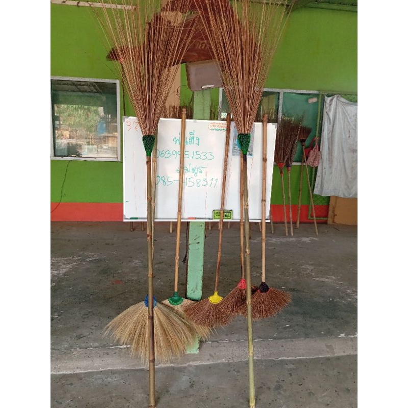 คุ้มกว่า [แพ็ค 10 ด้าม] ไม้กวาดวัดป่า ด้าม 160 ซม. รวมก้าน 2.4 เมตร