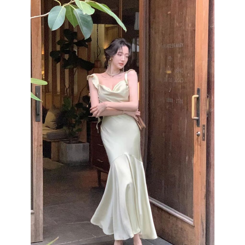 ชุดเดรส, ชุดหางปลาวันเกิดฝรั่งเศส ใบบัวมุมกระโปรง