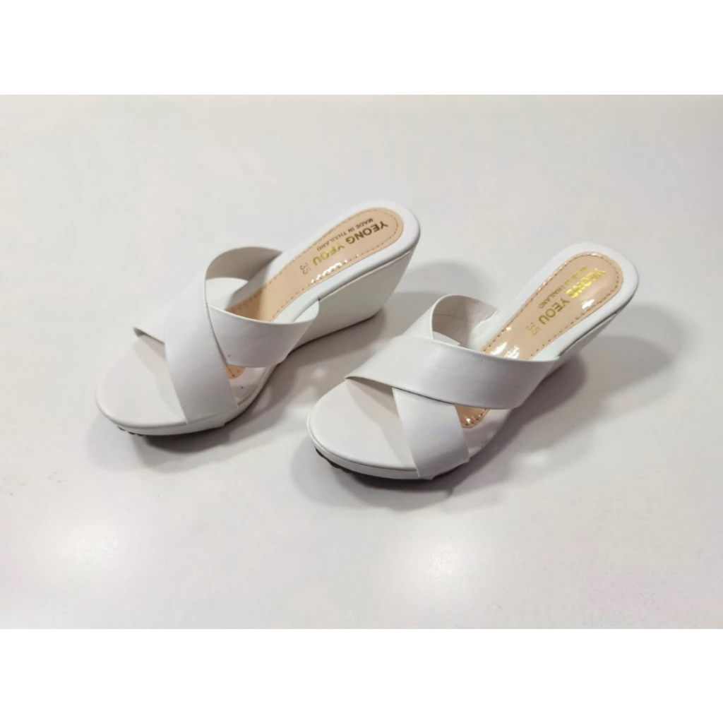 lin lin big shop รองเท้าแตะแฟชั่นส้นเตารีดหน้าไขว้หนังออยนิ่ม รหัส​yy2519