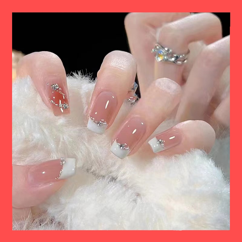 ⚠️พร้อมส่ง⚠️เล็บปลอมสำเร็จรูป เล็บปลอมยาว กันน้ำ หลากหลายสไตล์ กล่องละ 24 ชิ้น DD602