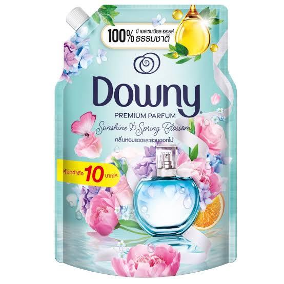 Downy ดาวน์นี่ น้ำยาปรับผ่านุ่มสูตรเข้มข้น กลิ่นหอมแดดและสวนดอกไม้ 1.1 ลิตร