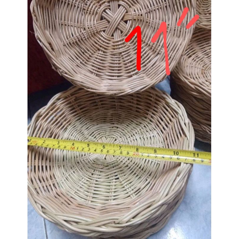 ตะกร้าหวาย ถาดหวายปากเปีย กระจาดหวายแท้ ทรงกลม ขนาด 11 นิ้ว ใส่ผลไม้ ใส่ขนมเบเกอร์รี่ ตะกร้าหวายแท้ กระจาดรองหม้อ
