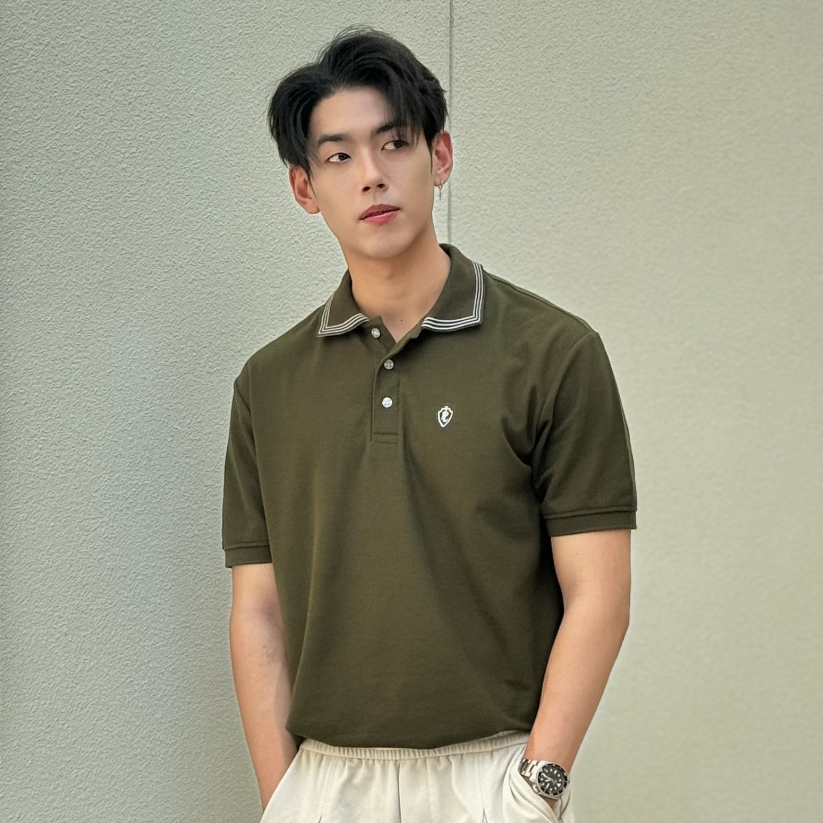 POLOLAND เสื้อโปโลชายทรงตรง รุ่น Lessi - สีเขียวขี้ม้า (3 สี)